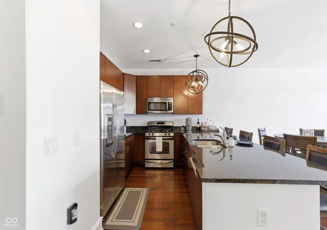 Photo 3 of Condo for sale at 802 N Meridian St #UNIT 204, Indianapolis, IN 46204 | MLS# 22094261 | Listing updated on 2026-09-22