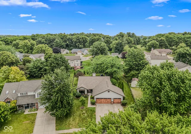 2nd image of 783 N Shore Blvd, Franklin, IN 46131 | MLS# 22094269