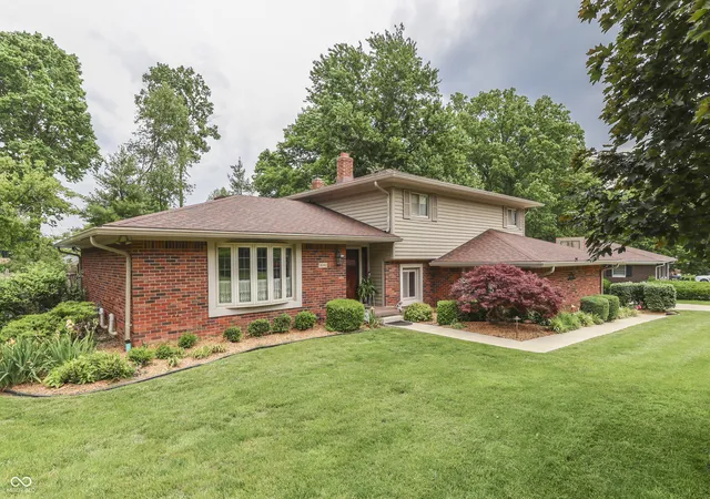 1st image of 1640 Ridge Hill Ln, Indianapolis, IN 46217 | MLS# 22094441