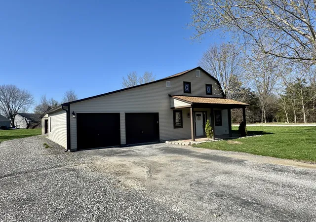 Homes for sale in Coatesville, IN | 112 Lincoln Hls, Coatesville, IN 46121 | MLS# 22094442