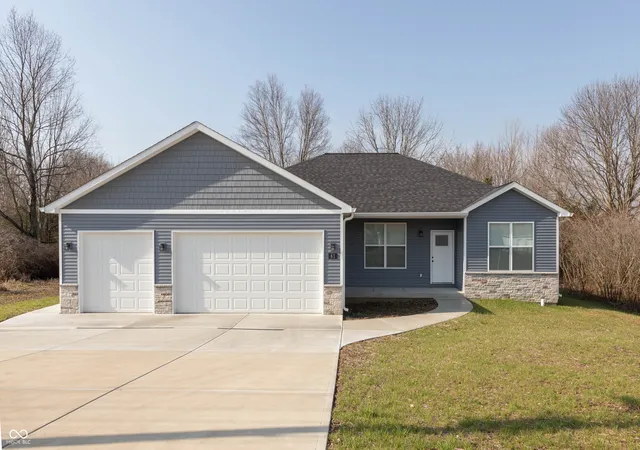 Homes for sale in Fillmore, IN | 81 Patriots Lndg, Fillmore, IN 46128 | MLS# 22094519