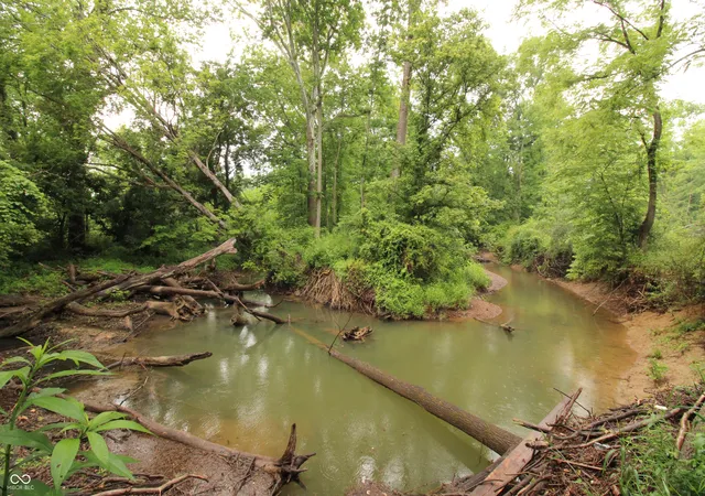 2nd image of 0 W Old Nashville Rd, Columbus, IN 47201 | MLS# 22094637