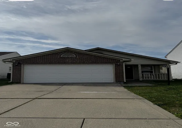 1st image of 529 Meadows Edge Ln, Indianapolis, IN 46217 | MLS# 22094781