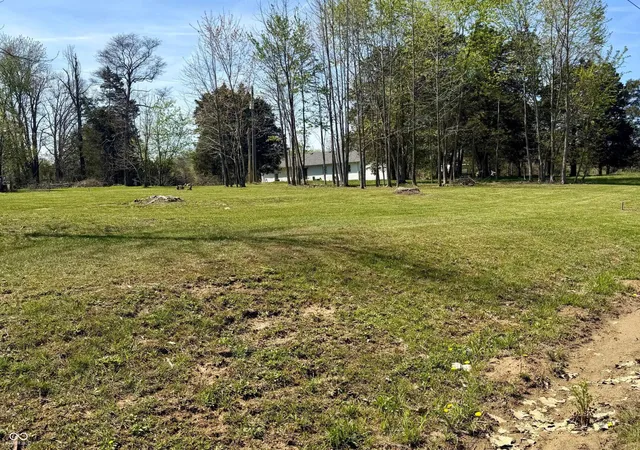 Homes for sale in North Vernon, IN | 500 Beech Rd, North Vernon, IN 47265 | MLS# 22094795