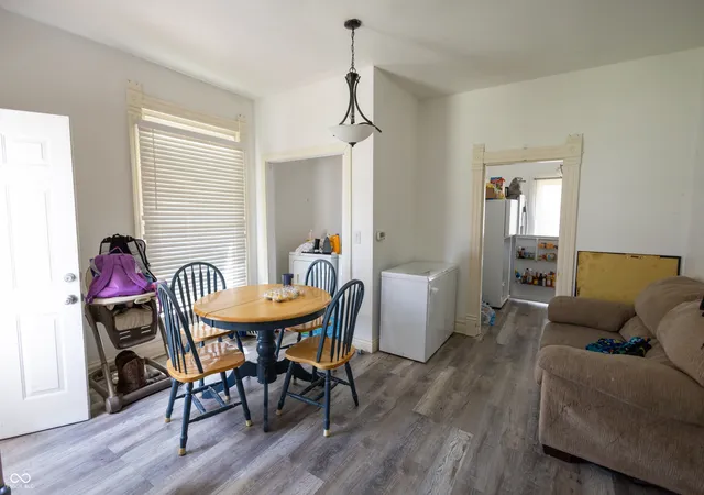 Photo 3 of Single family home for sale at 1429 Sherman St, Anderson, IN 46016 | MLS# 22094821 | Listing updated on 2026-04-12
