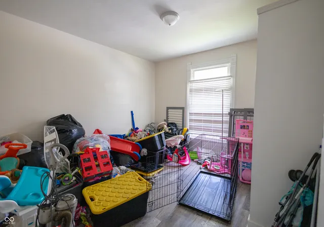 Photo 4 of Single family home for sale at 1429 Sherman St, Anderson, IN 46016 | MLS# 22094821 | Listing updated on 2026-04-12