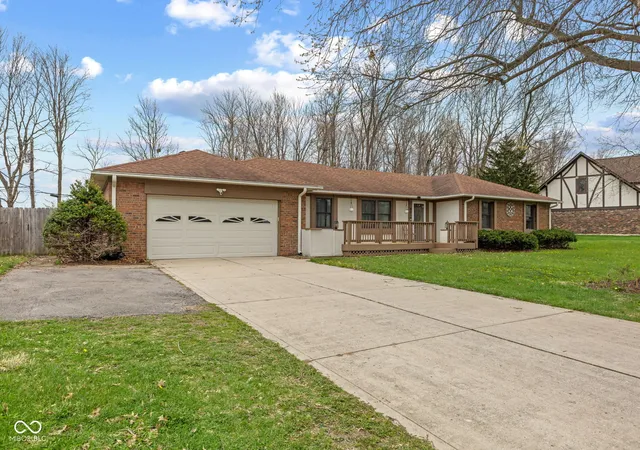 1st image of 801 S Restin Rd, Greenwood, IN 46142 | MLS# 22094841