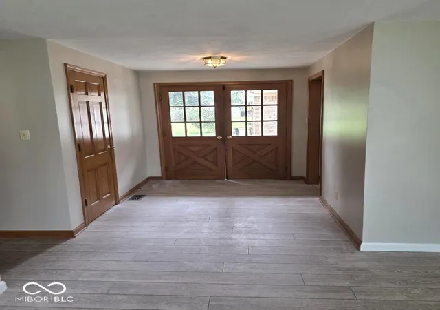 Photo 4 of Sale Pending at 1208 Fulton Ave, Alexandria, IN 46001 | MLS# 22094855 | Listing updated on 2026-08-28