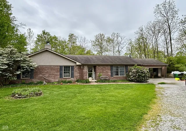 Homes for sale in Coatesville, IN | 618 Gettysburg, Coatesville, IN 46121 | MLS# 22094921