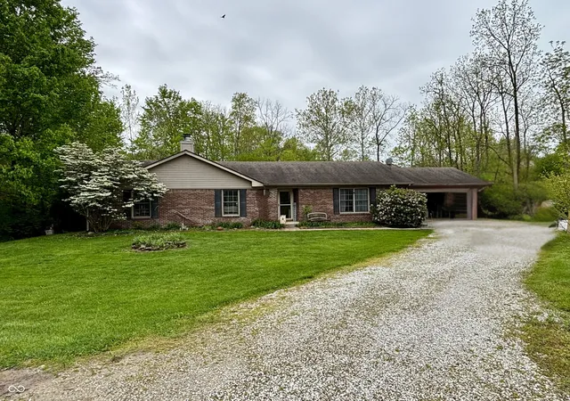 Homes for sale in Coatesville, IN | 618 Gettysburg, Coatesville, IN 46121 | MLS# 22094921