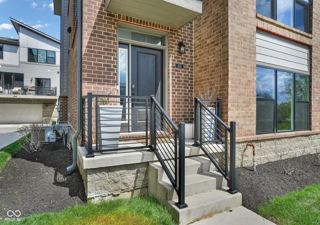 2nd image of 659 Langford St, Carmel, IN 46032 | MLS# 22094929
