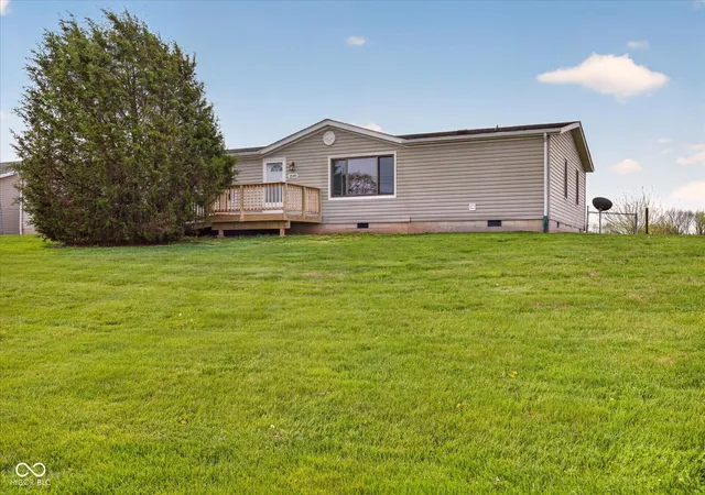 1st image of 2540 S Meridian Rd, Mitchell, IN 47446 | MLS# 22094997