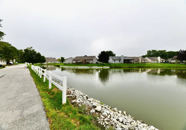 Photo 4 of Sale Pending at 5817 Beacon Cvs Way, Indianapolis, IN 46237 | MLS# 22095008 | Listing updated on 2026-09-28