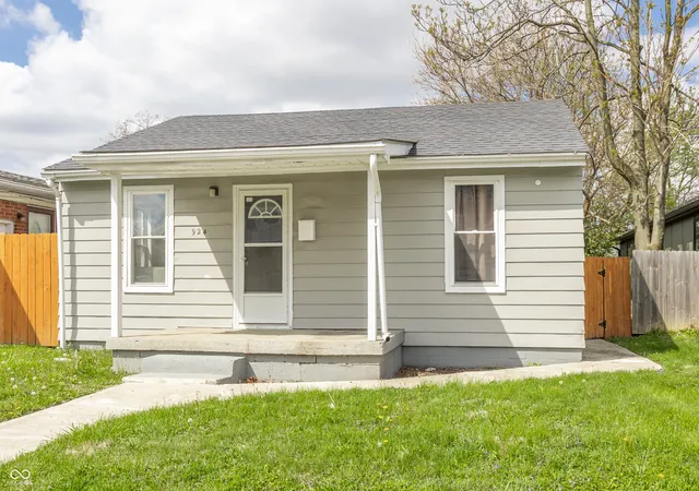 3rd image of 924 Saint Peter St, Indianapolis, IN 46203 | MLS# 22095013