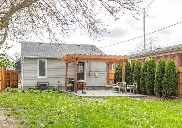 Homes for sale in Indianapolis, IN | 924 Saint Peter St, Indianapolis, IN 46203 | MLS# 22095013