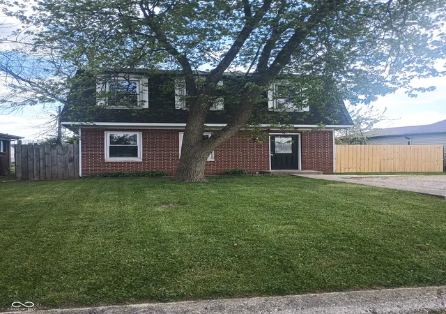 5th image of 818 Moriseni Ave, Shelbyville, IN 46176 | MLS# 22095170