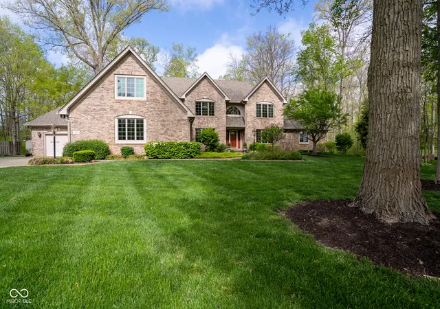 Photo 1 of Sale Pending at 1112 N Dogwood Way, Greenfield, IN 46140 | MLS# 22095178 | Listing updated on 2026-08-24