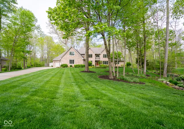 Photo 2 of Sale Pending at 1112 N Dogwood Way, Greenfield, IN 46140 | MLS# 22095178 | Listing updated on 2026-08-24
