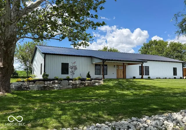 Photo 3 of Sale Pending at 2311 N Co Rd 450 W, Greensburg, IN 47240 | MLS# 22095255 | Listing updated on 2026-09-14