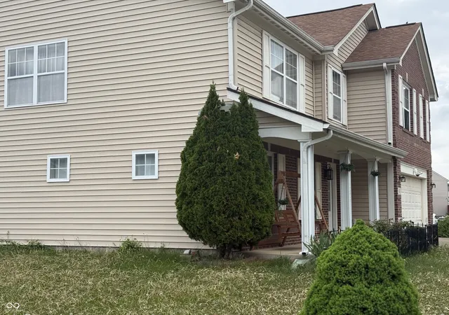 3rd image of 910 Angus Wy, Indianapolis, IN 46217 | MLS# 22095322