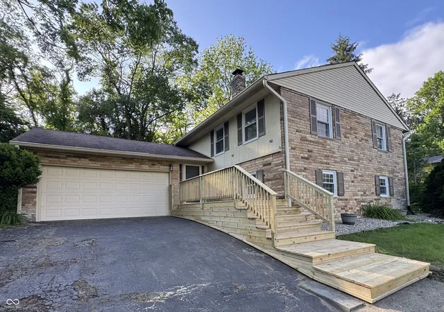 Photo 2 of Single family home for sale at 6824 Sargent Rd, Indianapolis, IN 46256 | MLS# 22095330 | Listing updated on 2026-09-19