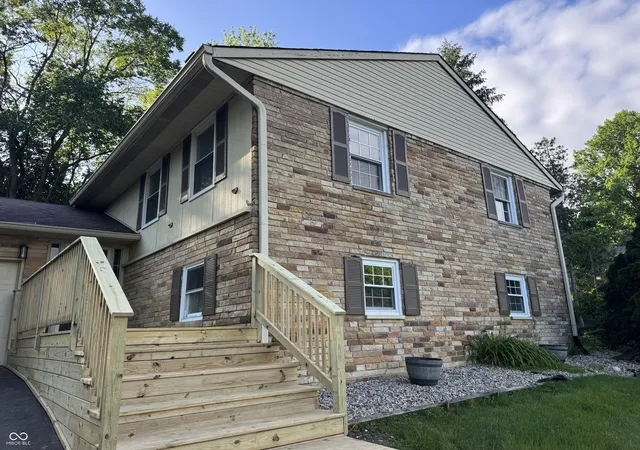 Photo 3 of Single family home for sale at 6824 Sargent Rd, Indianapolis, IN 46256 | MLS# 22095330 | Listing updated on 2026-09-19