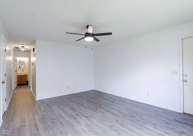 5th image of 7726 Orchard Village Dr, Indianapolis, IN 46217 | MLS# 22095380