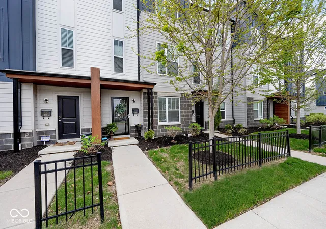Homes for sale in Indianapolis, IN | 2919 Kirkbride Wy, Indianapolis, IN 46222 | MLS# 22095409