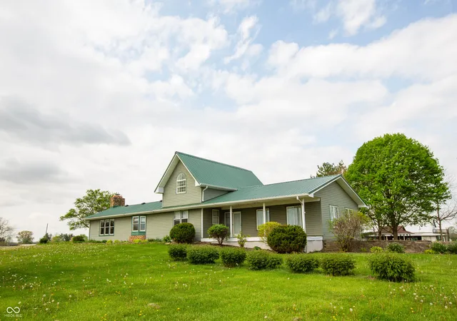 Homes for sale in Fairland, IN | 8335 N 750 W, Fairland, IN 46126 | MLS# 22095443