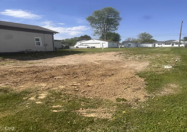 4th image of 824 E Washington St, Greensburg, IN 47240 | MLS# 22095444