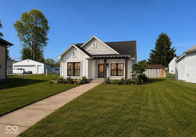 3rd image of 824 E Washington St, Greensburg, IN 47240 | MLS# 22095444