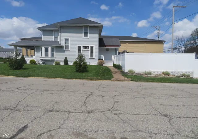 Homes for sale in Alexandria, IN | 401 N Harrison St, Alexandria, IN 46001 | MLS# 22095449