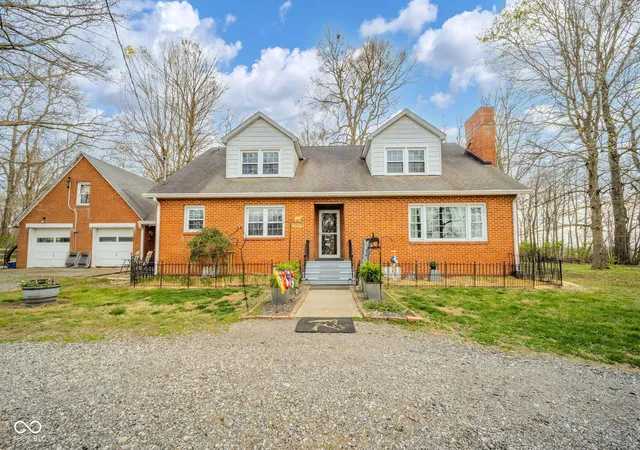Homes for sale in Daleville, IN | 11910 S County Road 800 W, Daleville, IN 47334 | MLS# 22095451