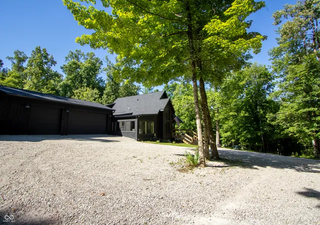 Photo 4 of Single family home for sale at 7811 Bean Blossom Rd, Trafalgar, IN 46181 | MLS# 22095475 | Listing updated on 2026-09-13