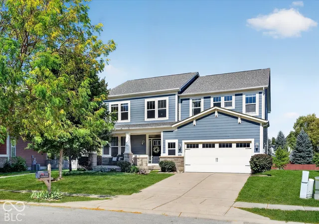 Photo 2 of Single family home for sale at 11058 Stoneleigh Dr, Noblesville, IN 46060 | MLS# 22095505 | Listing updated on 2026-10-08