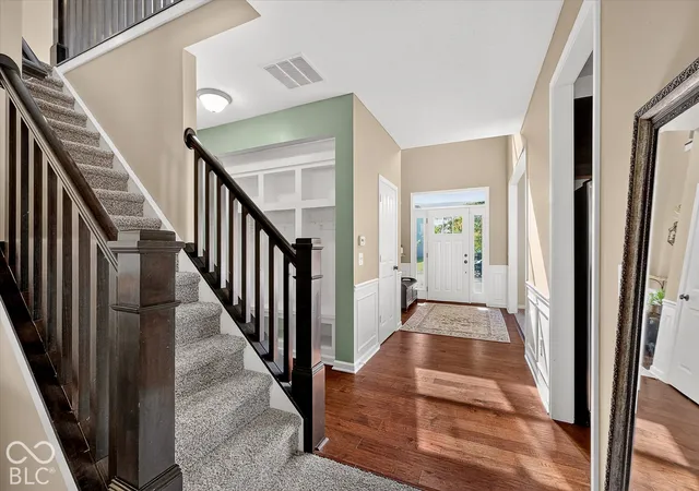 Photo 4 of Single family home for sale at 11058 Stoneleigh Dr, Noblesville, IN 46060 | MLS# 22095505 | Listing updated on 2026-10-08