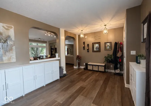 5th image of 10811 Meadow Wing Ct, Noblesville, IN 46060 | MLS# 22095547
