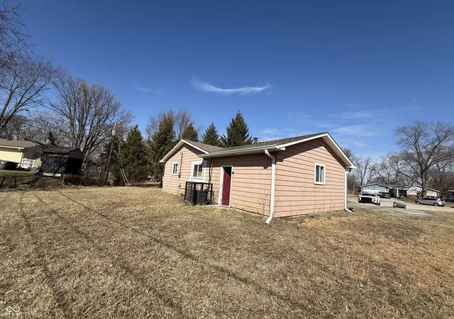 Photo 3 of Sale Pending at 9701 Ellis Ct, Indianapolis, IN 46235 | MLS# 22095569 | Listing updated on 2026-09-29