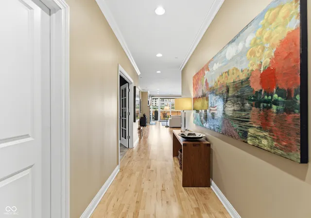 2nd image of 333 Massachusetts Ave #UNIT 303, Indianapolis, IN 46204 | MLS# 22095615