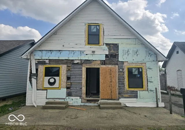 2nd image of 3523 E 10th St, Indianapolis, IN 46201 | MLS# 22095619