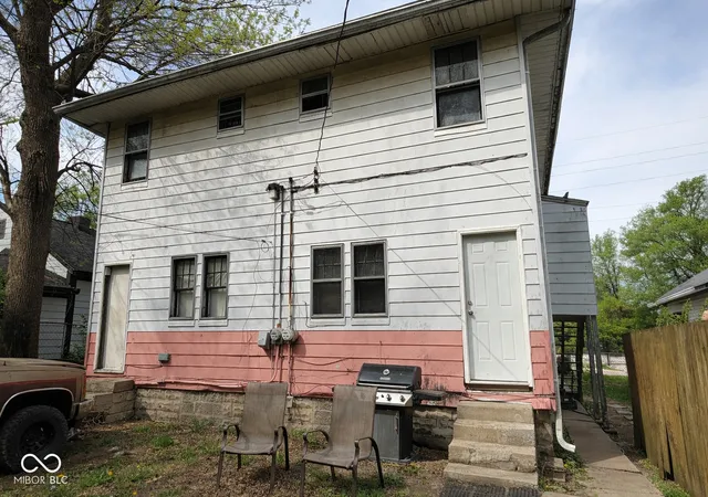 2nd image of 939 N Sherman Dr, Indianapolis, IN 46201 | MLS# 22095620