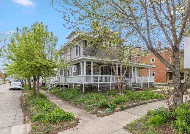 1st image of 929 Franklin St, Columbus, IN 47201 | MLS# 22095668
