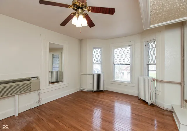 4th image of 929 Franklin St, Columbus, IN 47201 | MLS# 22095668