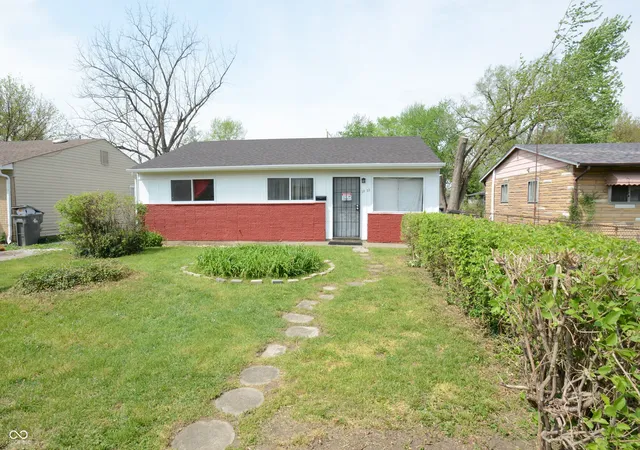 2nd image of 2822 Baltimore Ave, Indianapolis, IN 46218 | MLS# 22095679