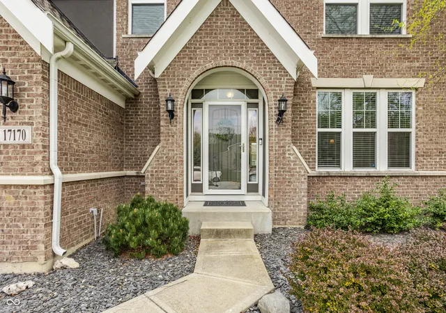 2nd image of 17170 Hearthfield Wy, Noblesville, IN 46062 | MLS# 22095803