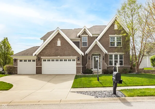 3rd image of 17170 Hearthfield Wy, Noblesville, IN 46062 | MLS# 22095803