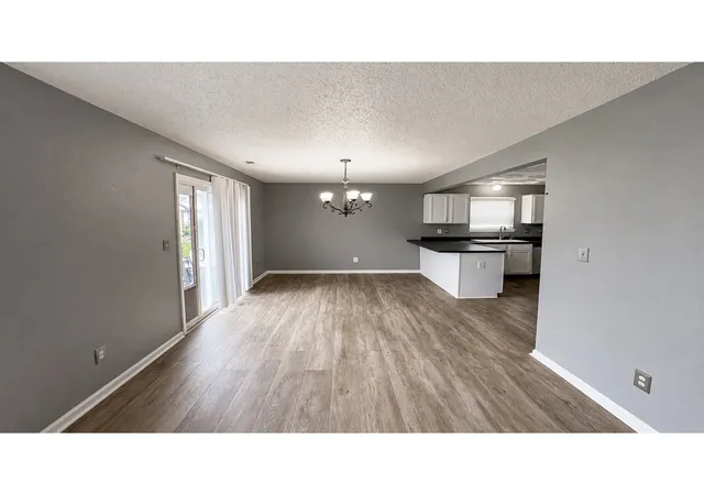 4th image of 8123 Maple Stream Blvd, Indianapolis, IN 46217 | MLS# 22095859