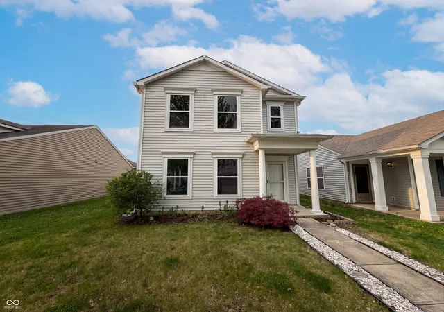 Photo 1 of Single family home for sale at 925 Harbon Dr, Franklin, IN 46131 | MLS# 22095876 | Listing updated on 2026-10-02
