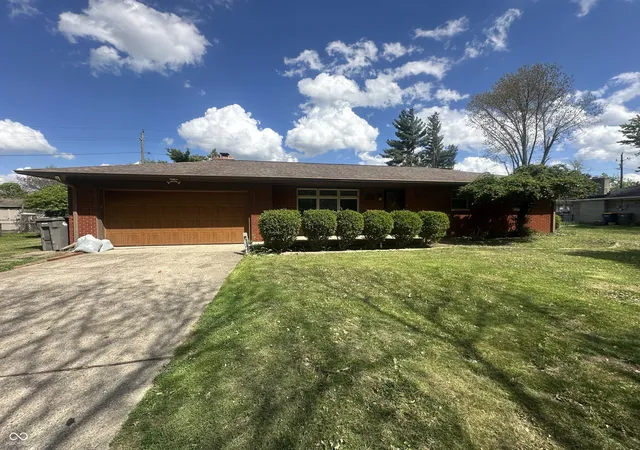 1st image of 7121 Laurel Dr, Indianapolis, IN 46227 | MLS# 22095927