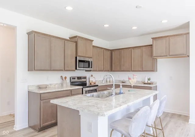 2nd image of 6665 Cobblestone Dr, Pendleton, IN 46064 | MLS# 22096012